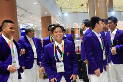 Tuyển U23 Việt Nam gặp khó khăn đầu tiên trên đất Myanmar
